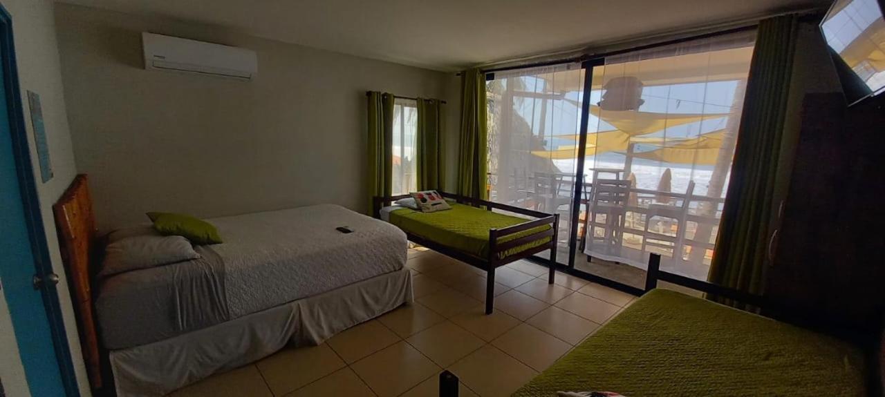 Reef On The Water Hotel Tamanique Exterior photo