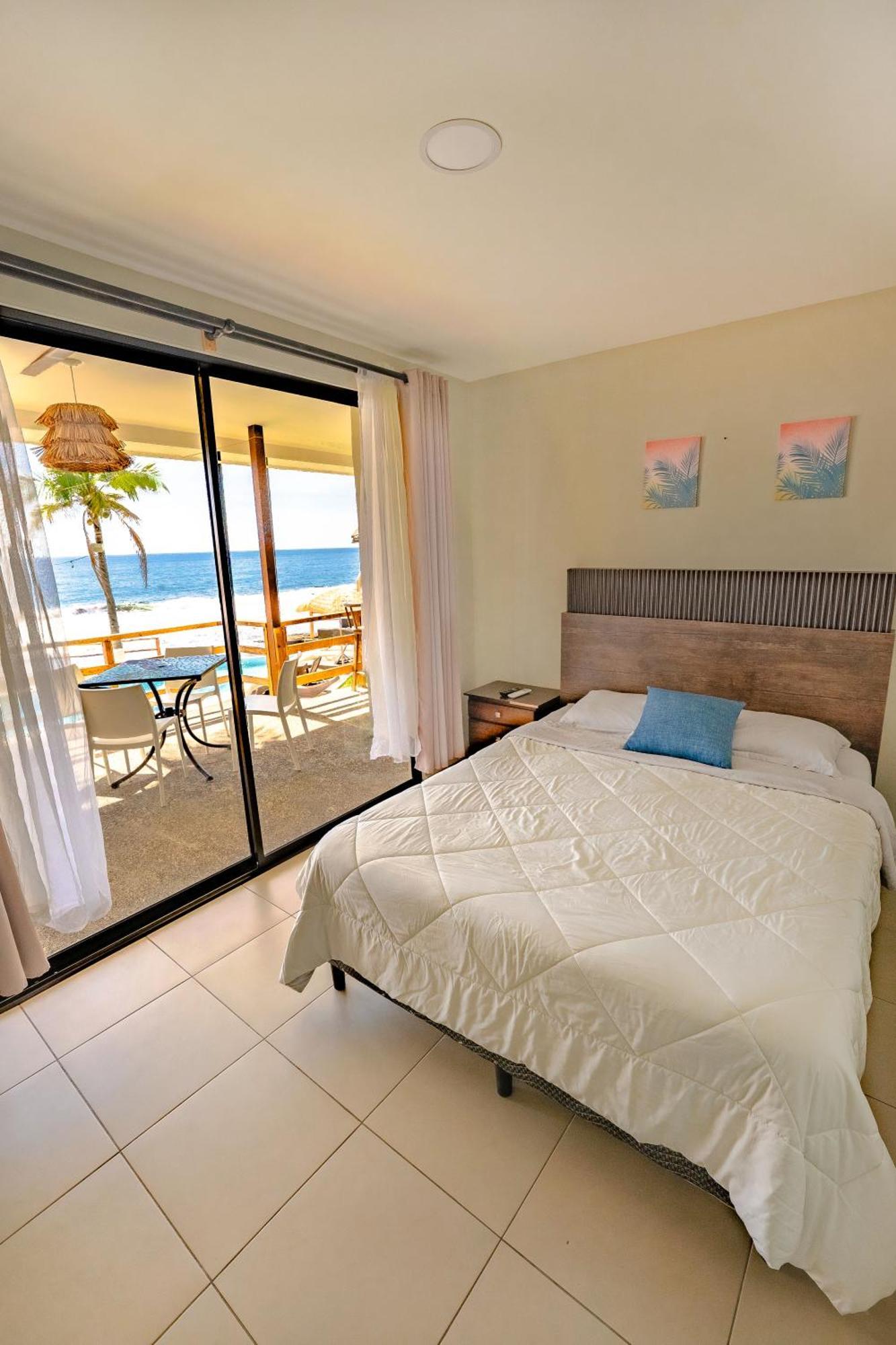Reef On The Water Hotel Tamanique Exterior photo